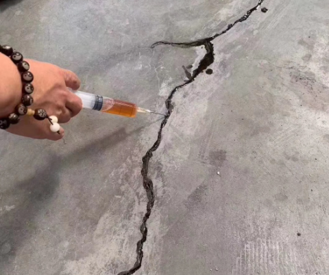 西城混凝土裂缝修补技术详解​